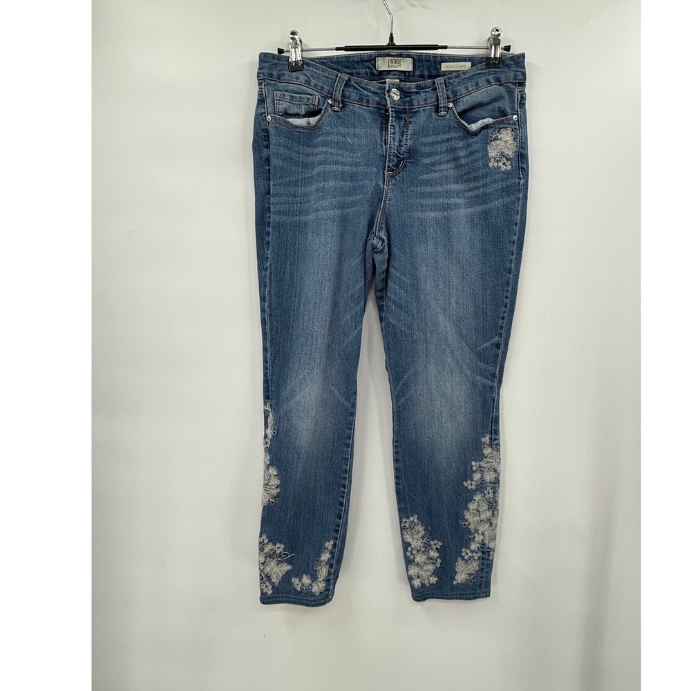 Vintage America 8/29 Boho Capri Womens Blue Lace Embroidered Distressed Jeans